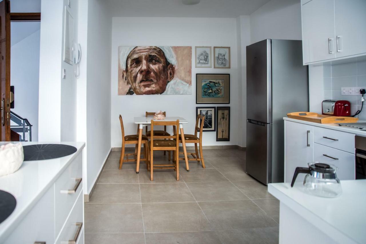 At The Very Heart Of Limassol Centre, Ap. 201 Extérieur photo