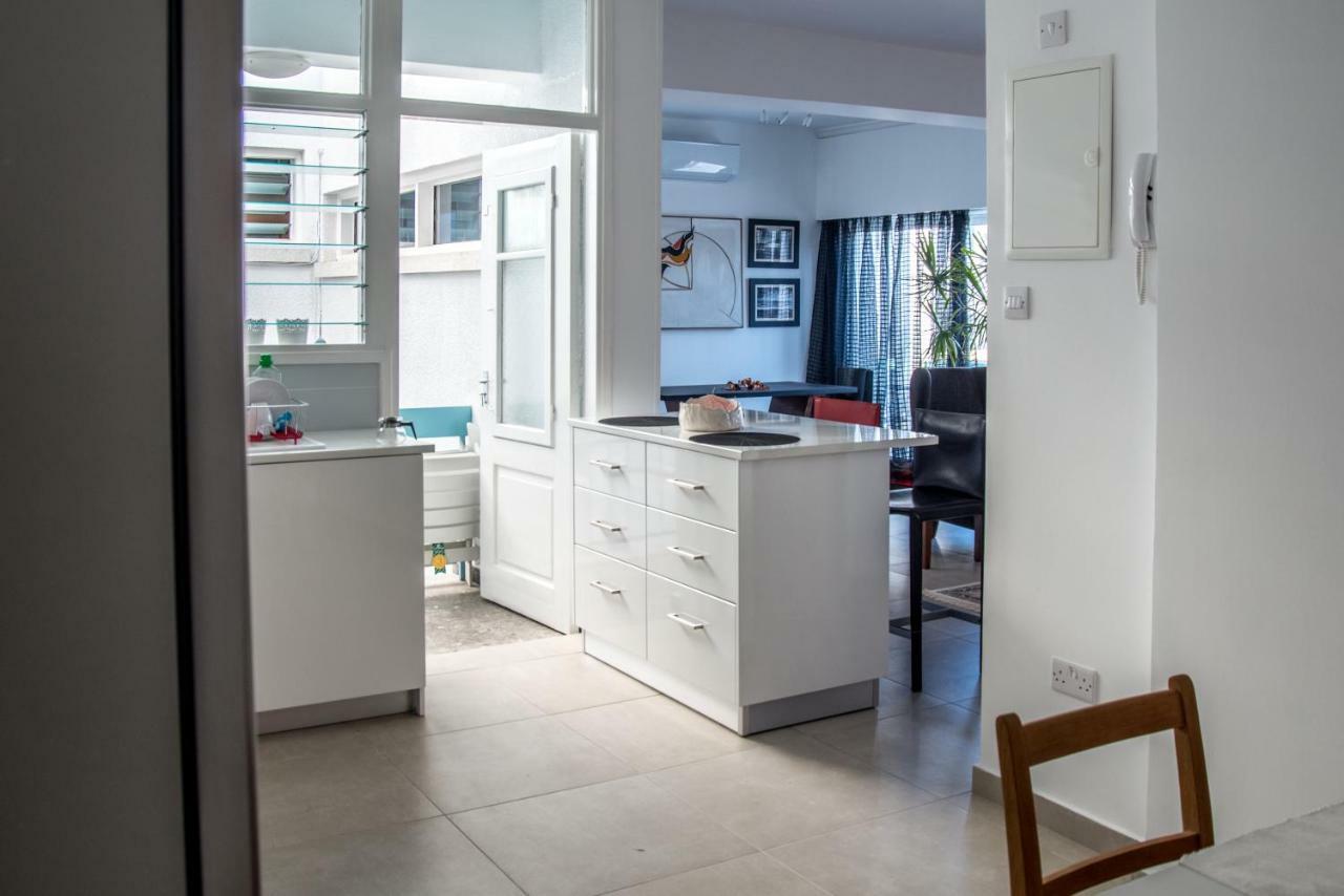 At The Very Heart Of Limassol Centre, Ap. 201 Extérieur photo